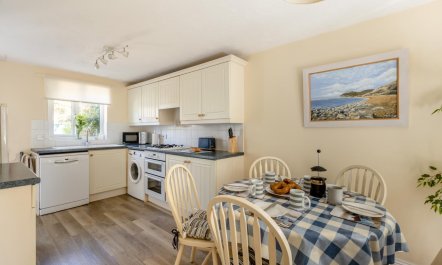3 Bed in Bridport 7