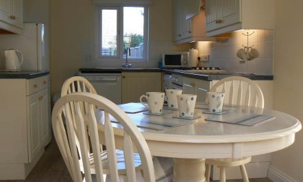 3 Bed in Bridport 8