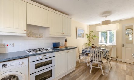 3 Bed in Bridport 6