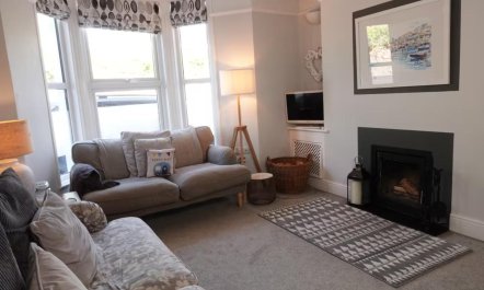 4 Bed in Brixham 1