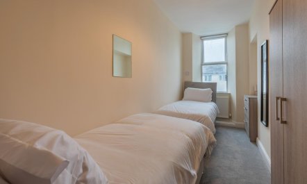 5 Bed in Windermere 5
