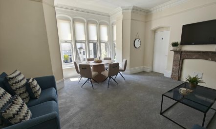 5 Bed in Windermere