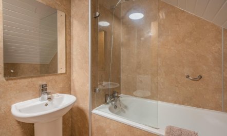 5 Bed in Windermere 6