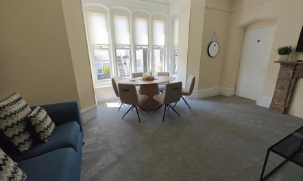 5 Bed in Windermere 3