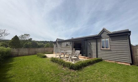 2 Bed in Crundale 1