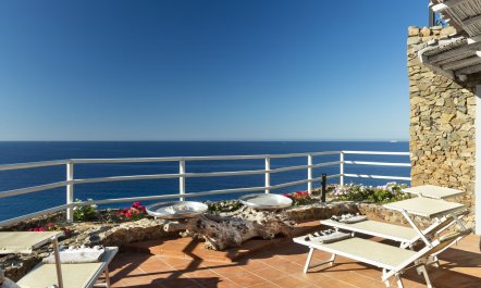 Sardinia Cliffs 8