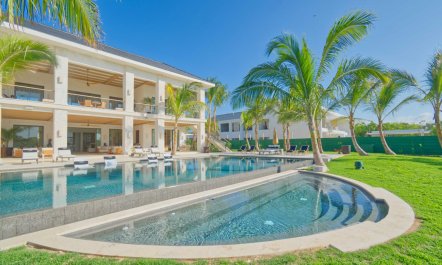 Palapa and Par 3