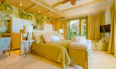 The Palms & Paradise 8