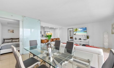 Brickell Above the Bay 5