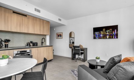 Miami Majestic 4