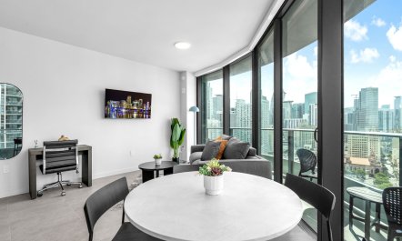 Miami Majestic 8