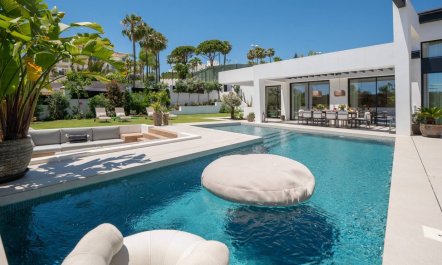Sleek Paradise