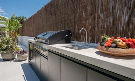 Sleek Paradise 8