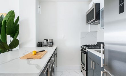 Straight off the Vine 8