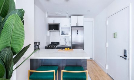 Straight off the Vine 6