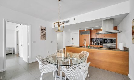 Brickell Above 6