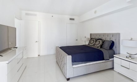 Brickell Outlook 8