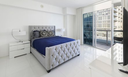 Brickell Outlook 7