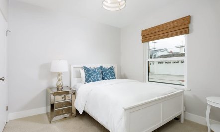 Harbour Row 7
