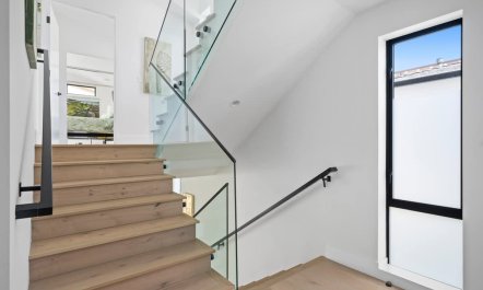 Oak & Island 8