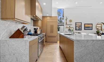 Oak & Island 6