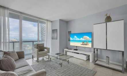 Brickell Resort Living 3