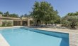 Chic Courtyard 2
