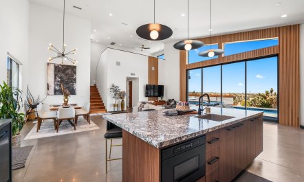 Glass & Mesa 7