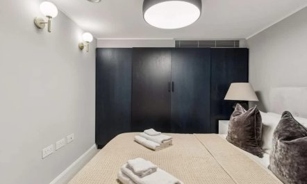 The Quiet Quarter 7