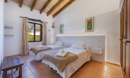 Stone & Tramuntana 8