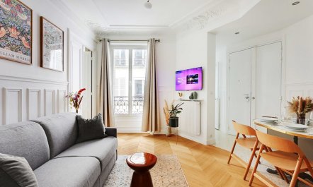 Parisian's Reverie 4