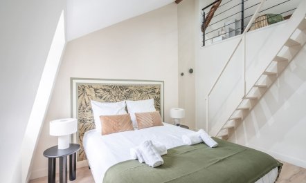 Golden Triangle Reverie 8