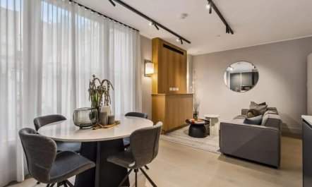 Mews & Mayfair 3