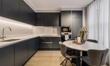 Mews & Mayfair 1