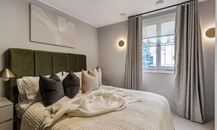 Mews & Mayfair 4