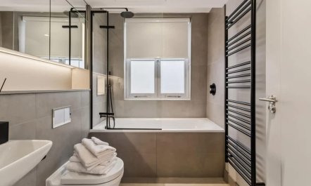 Mews & Mayfair 7