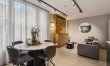 Mews & Mayfair 3