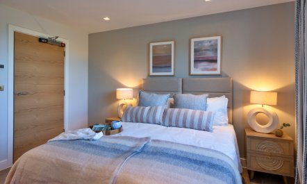 Light Over Bude 9