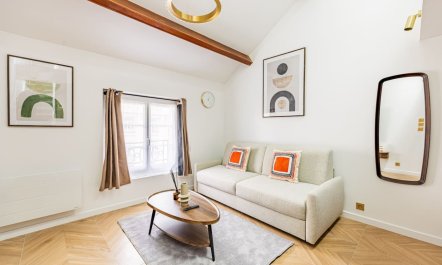 Marais Retreat 1
