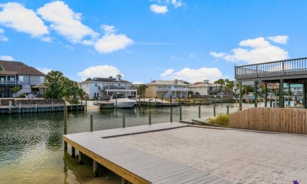 Canal and Gulf 8