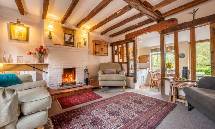The Wool Weaver's Hideaway 3