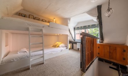 The Wool Weaver's Hideaway 8