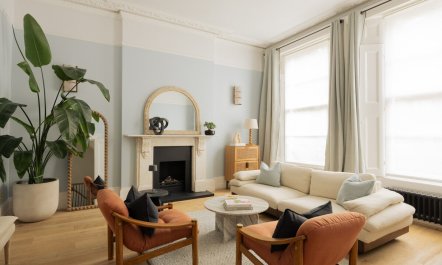Oasis in London 1