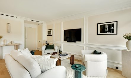 Chic & Refined 3
