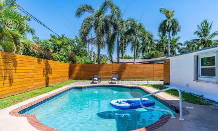 Pickleball & Palms 1