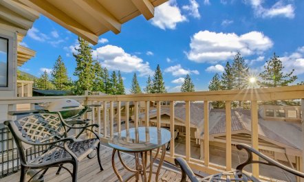 Diamond Pines 1