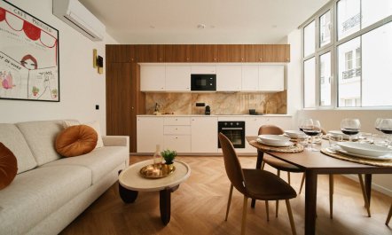 Cobbles & Walnut