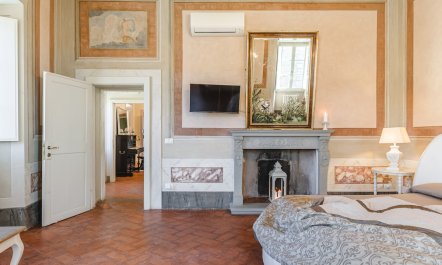 Fresco & Piazza 6