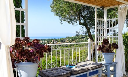 Postcard from Paxos 6