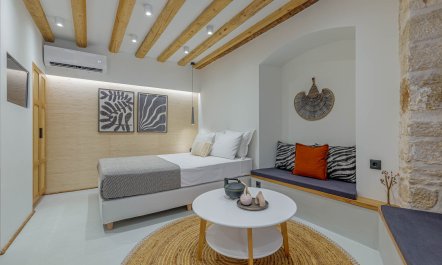Stone & Venetian 9